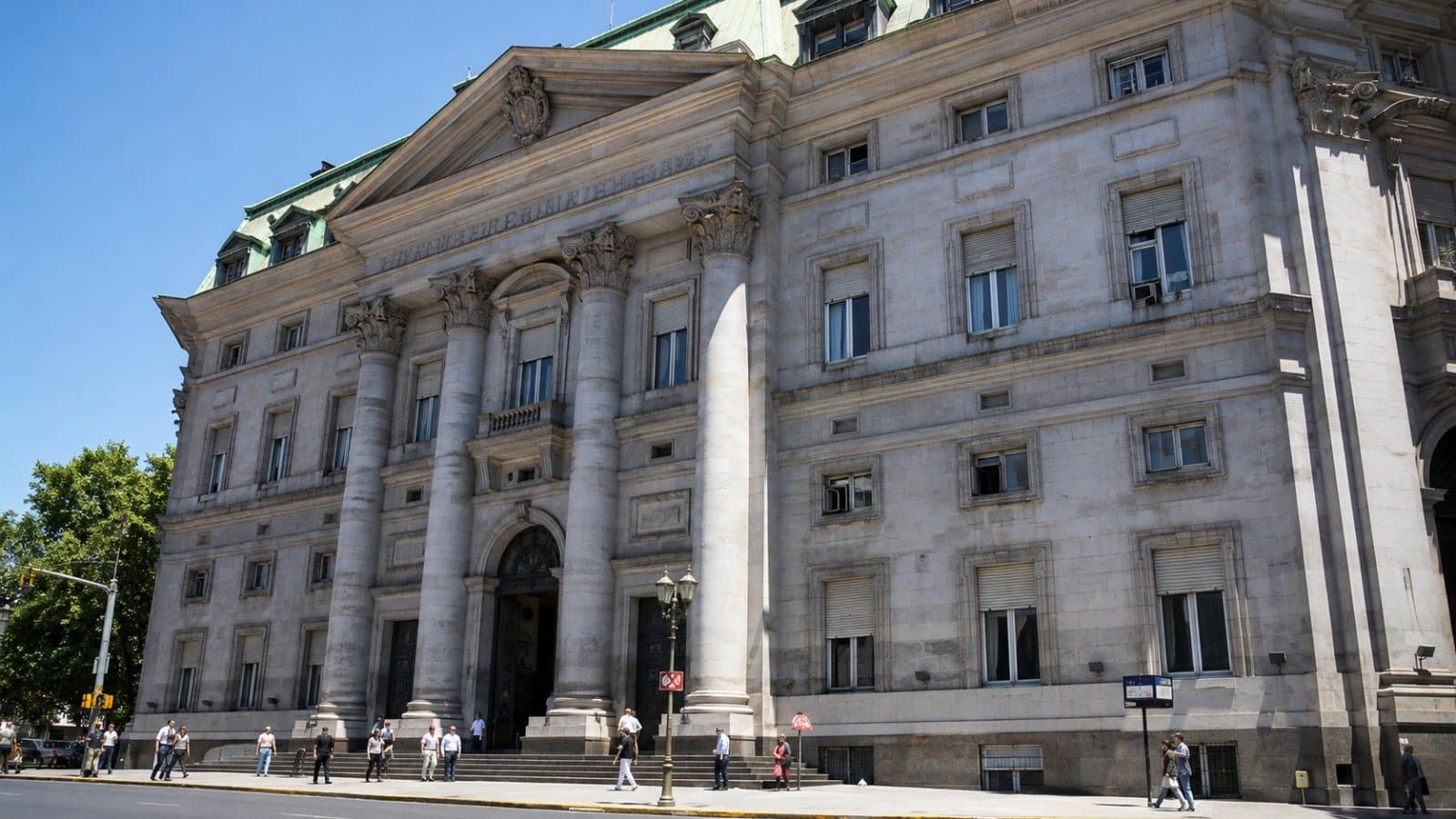 Cepo empresario: el BCRA prioriza exportaciones e importaciones antes que una apertura total