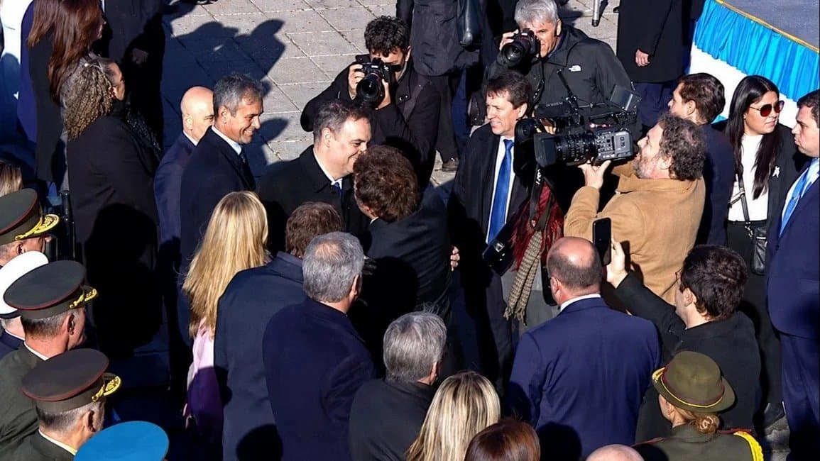 Milei volvió a respaldar a Adorni en medio del reordenamiento interno del Gobierno