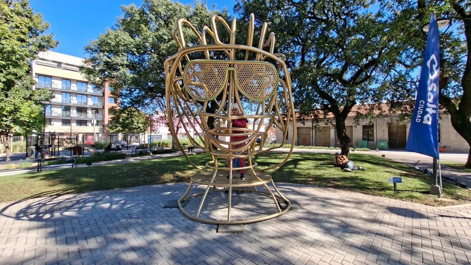 Salta suma una obra de Marta Minujín a su patrimonio cultural