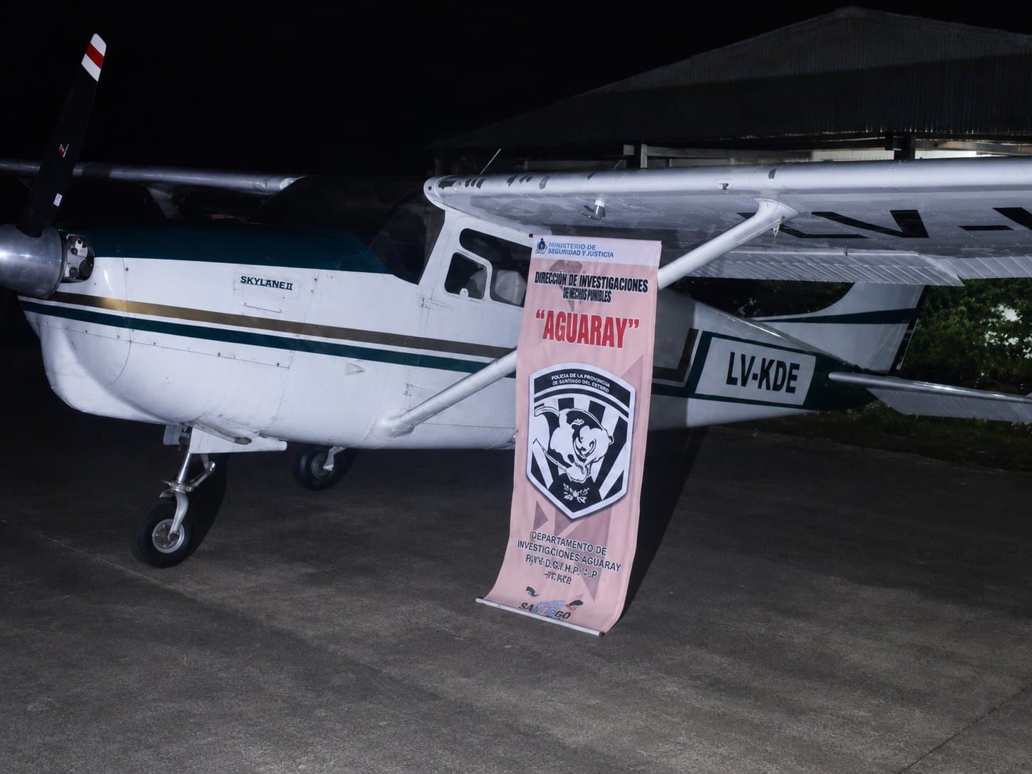 Treinta minutos para cruzar la frontera: el fallido plan de una banda transnacional para robar una avioneta en el norte