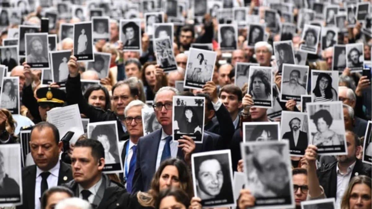 A 32 años del atentado a la AMIA: el reclamo de justicia y una deuda institucional que resuena en todo el país