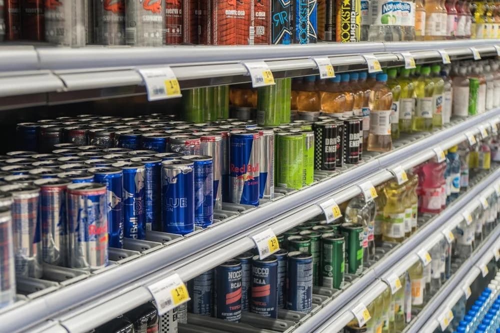 Salta Capital debate prohibir la venta de energizantes a menores de 18 años