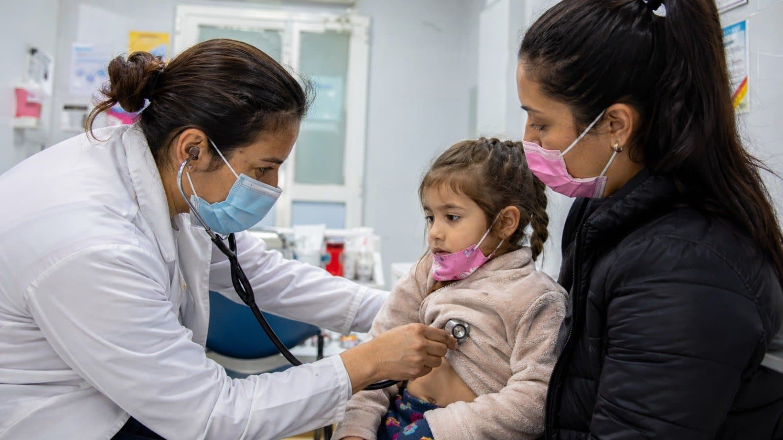 El Materno Infantil llegó a 350 consultas diarias y pidió usar centros de salud para casos leves