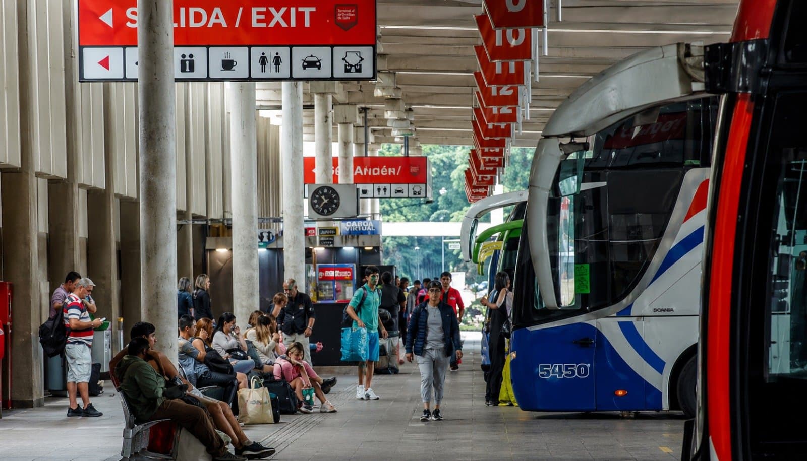 Terminal de Salta: dos empresas buscan operar el predio por 25 años