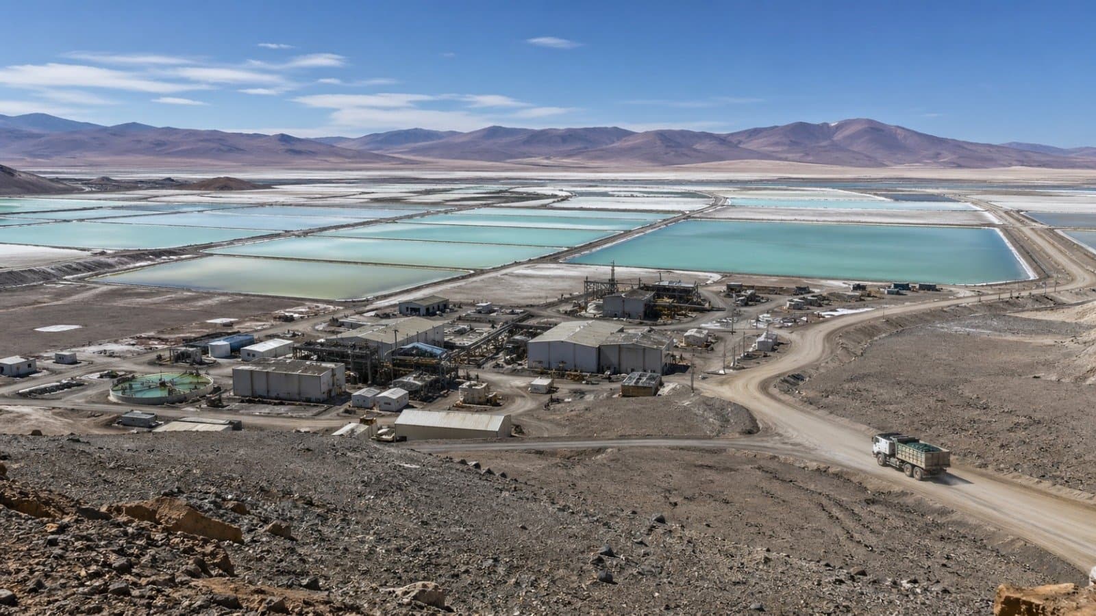 Litio: gobernadores del Norte Grande acuerdan una estrategia para potenciar la minería