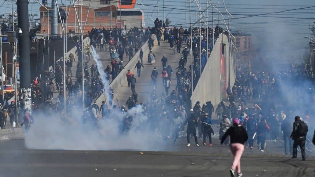 Bolivia en crisis: bloqueos, operativo humanitario y asistencia argentina