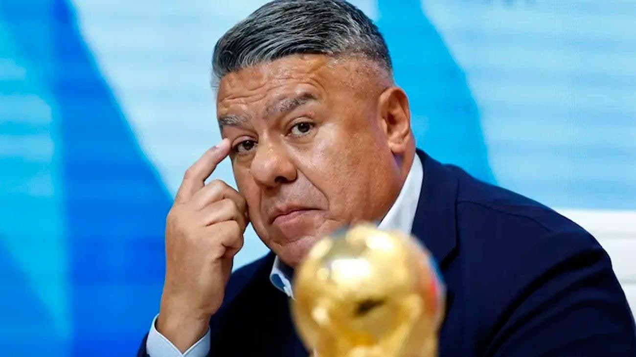 Autorizan a “Chiqui” Tapia a salir del país en la previa del Mundial