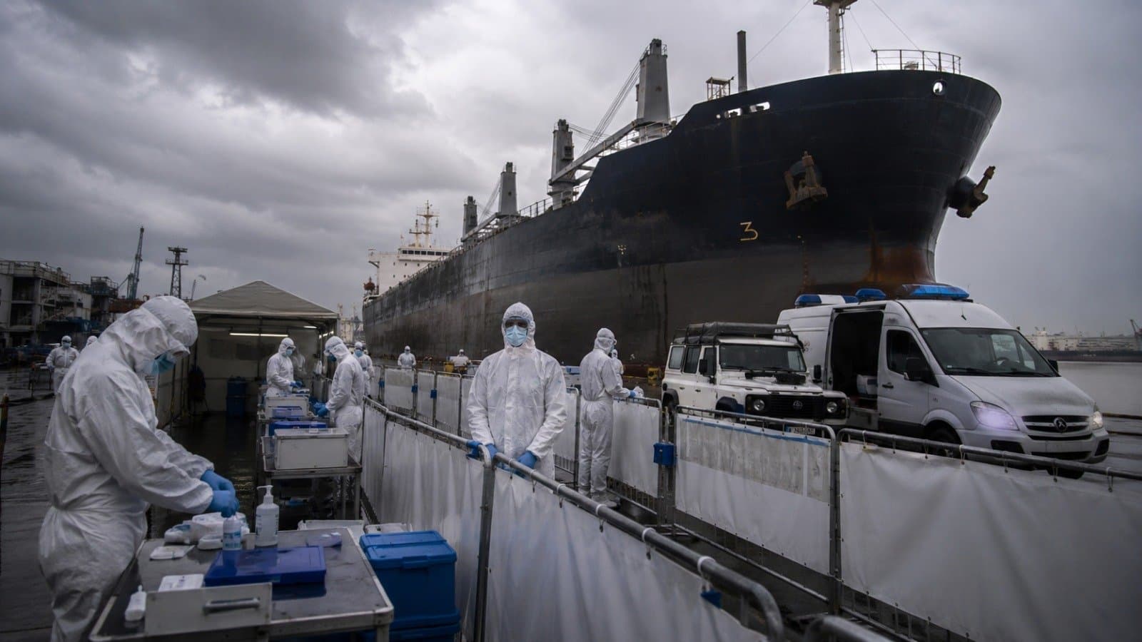 Argentina activó protocolos por buques provenientes de zonas con brote de ébola