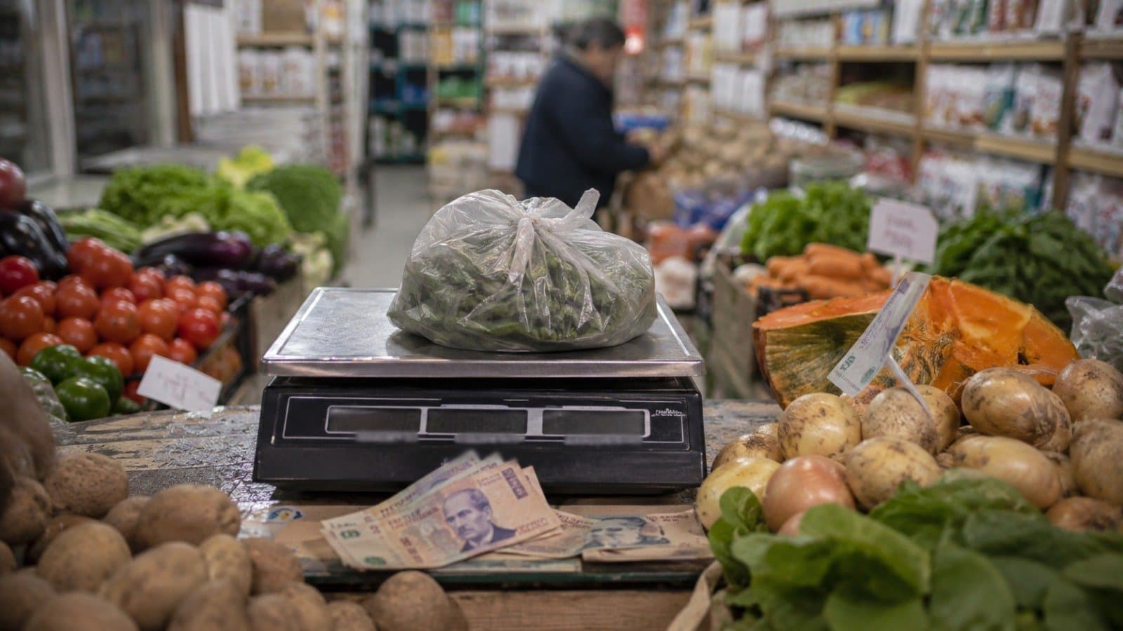La inflación de mayo se desaceleró, pero todavía no logra bajar del 2% mensual