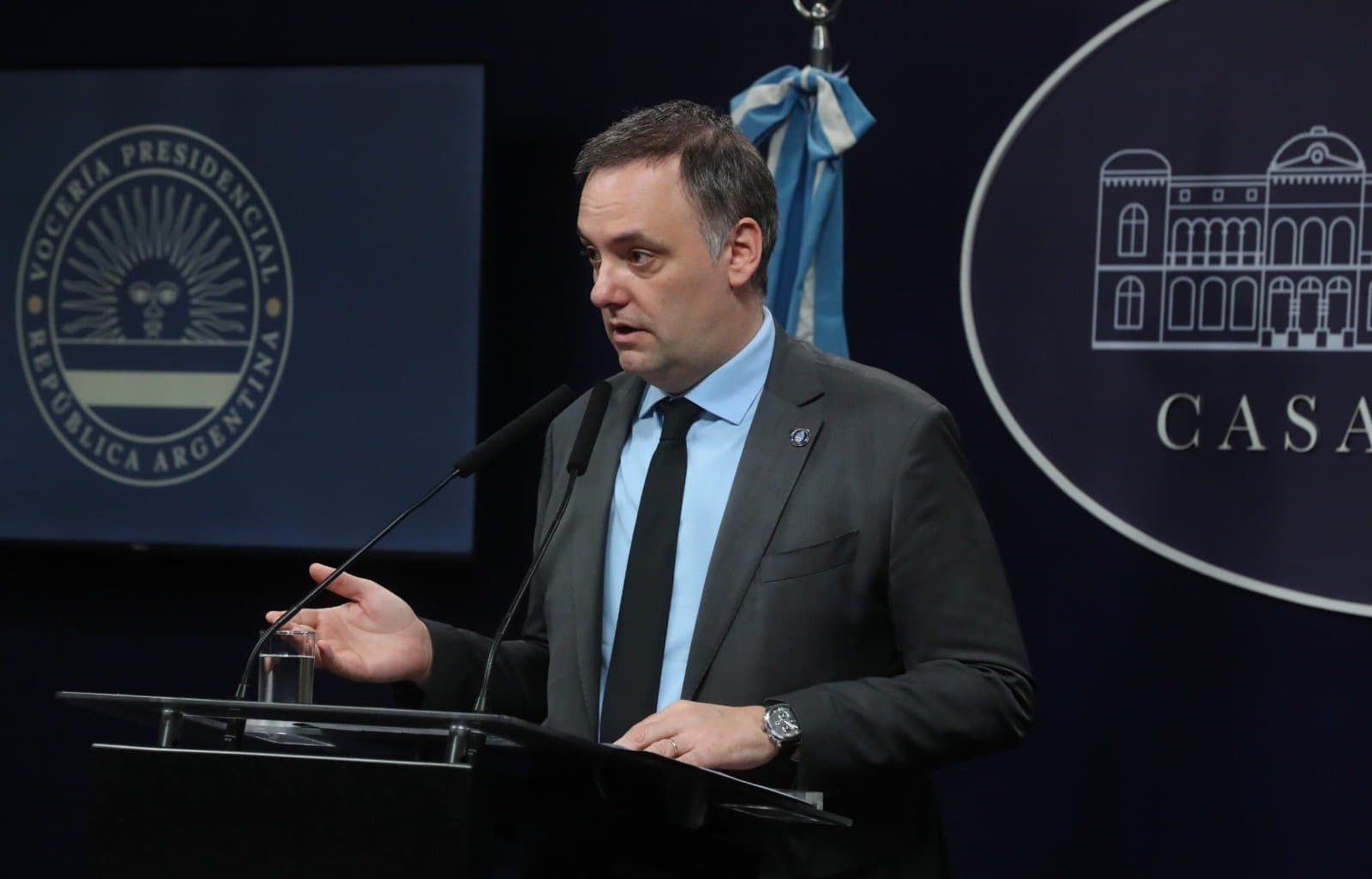Adorni fijó el 15 de junio como fecha límite para presentar su declaración jurada