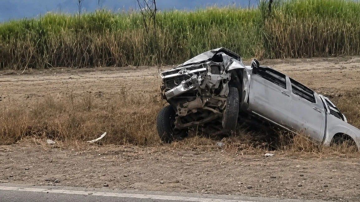 Volvía del trabajo en moto y murió al chocar con una camioneta en la 34