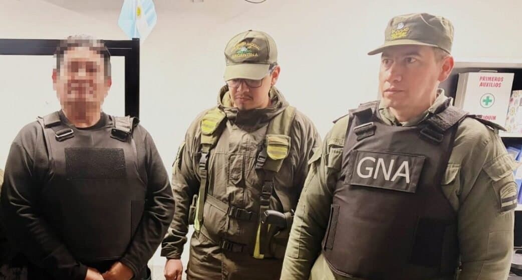 Gendarmería recibió en Aguas Blancas a un prófugo expulsado de Bolivia