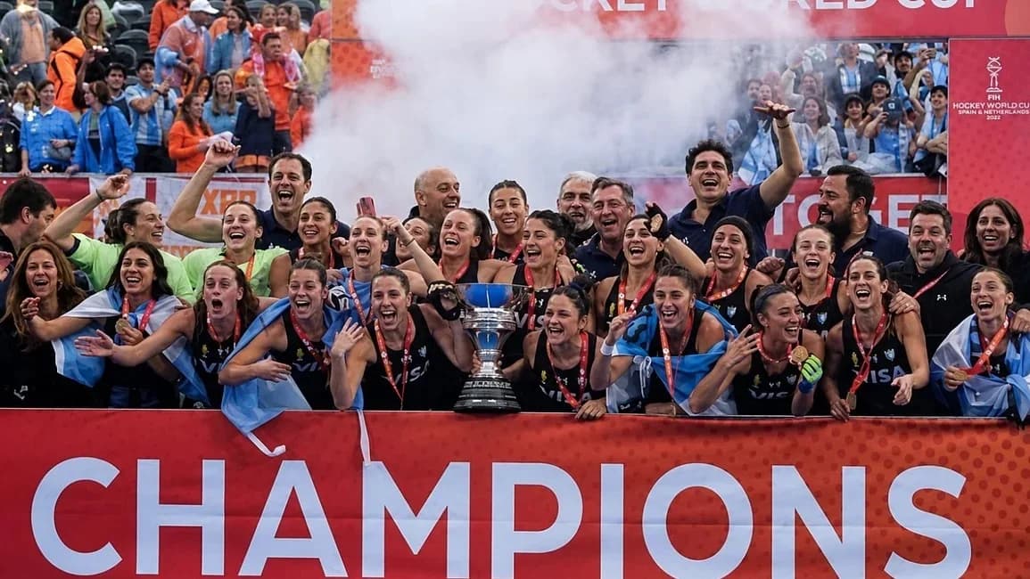 La salteña Valentina Raposo salió campeona del mundo con Las Leonas