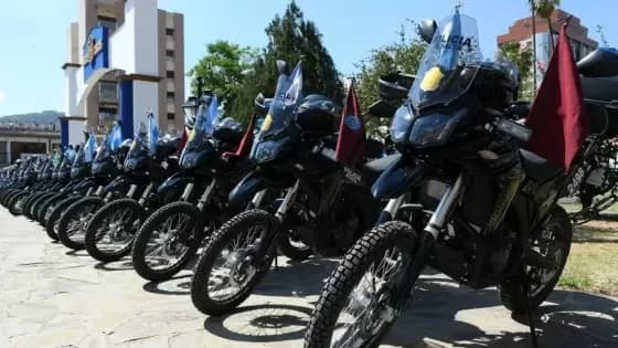 En Salta incorporan 300 agentes y entregan 151 vehículos a la Policía